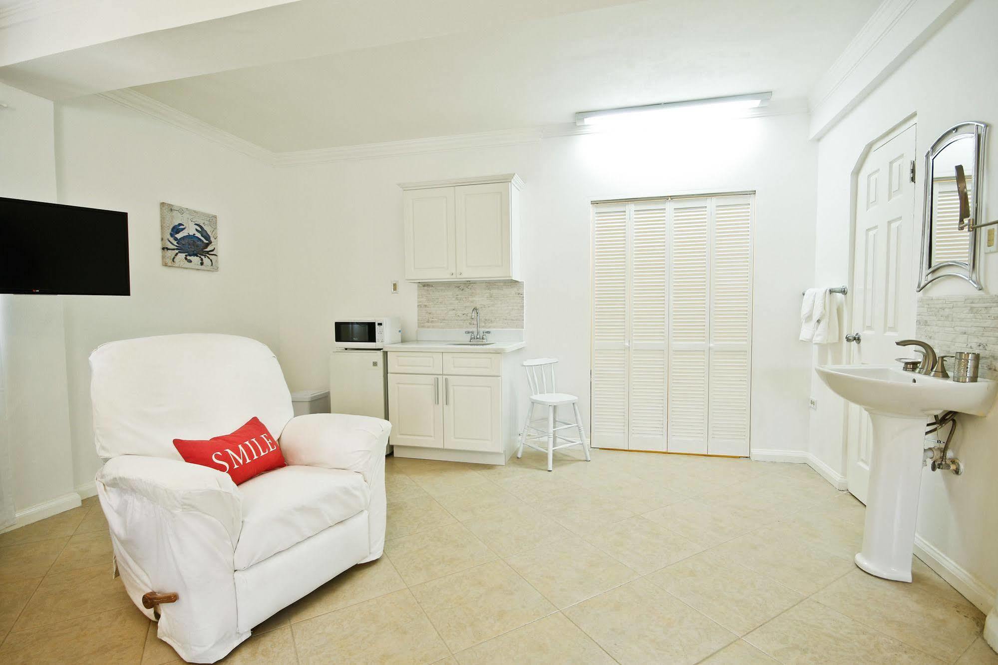 Cattleya Luxury Suites Kingston Kültér fotó